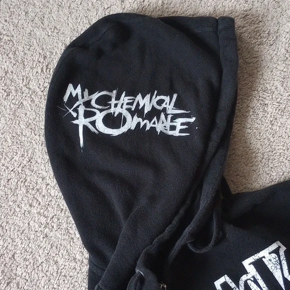 My Chemical Romance Sweatshirt - Picture 4 of 5